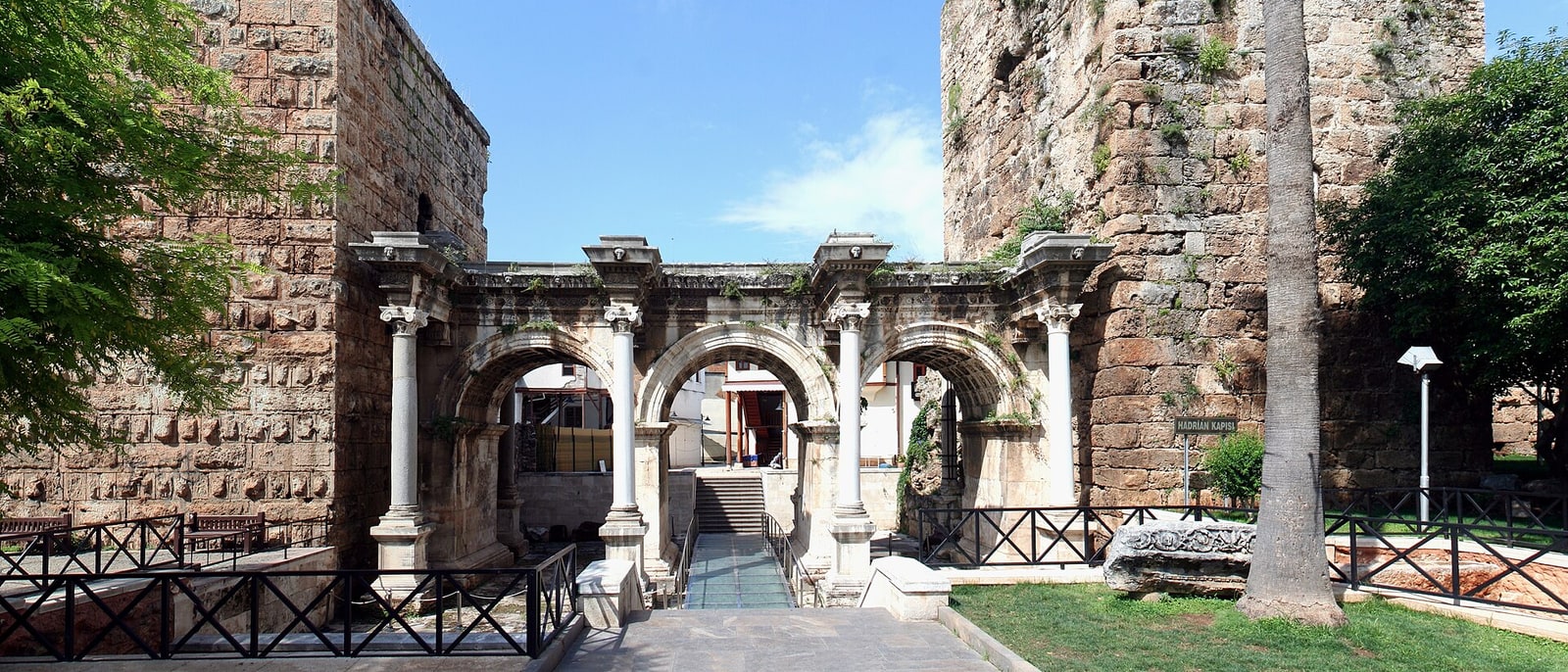 Hadrian’s Gate, three marble arches set into the Kaleiçi wall