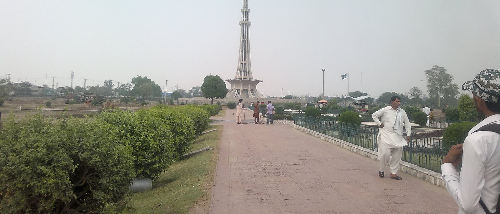 El Minar-e-Pakistan, en el parque Iqbal