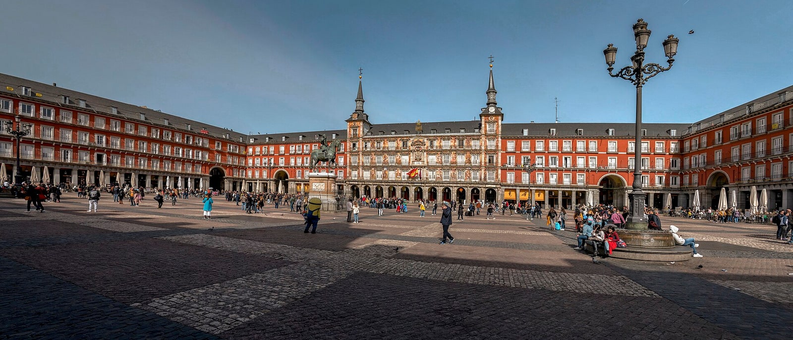 The full sweep of Madrid’s Plaza Mayor, arcades and the Casa de la Panadería