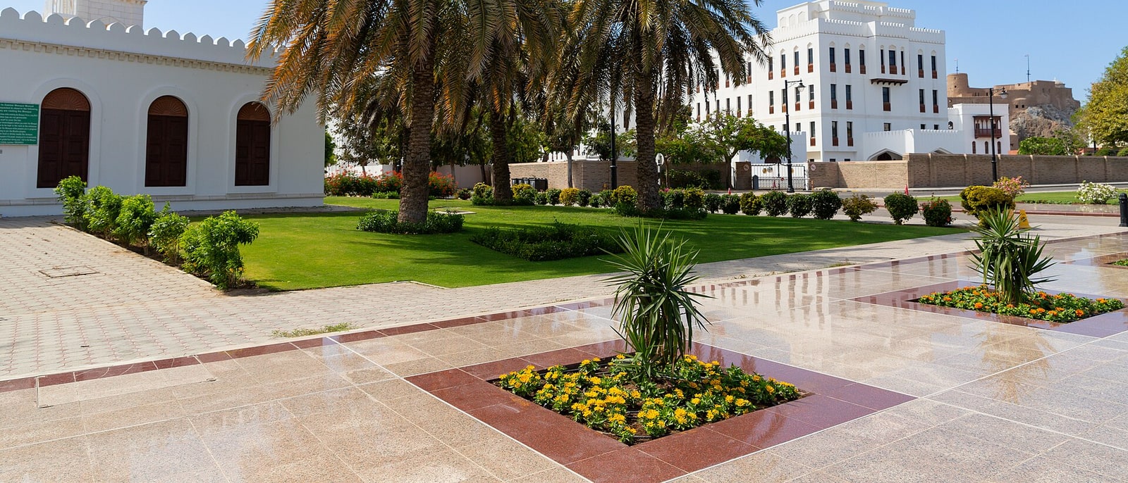 Los jardines del palacio Al Alam, en el Mascate viejo
