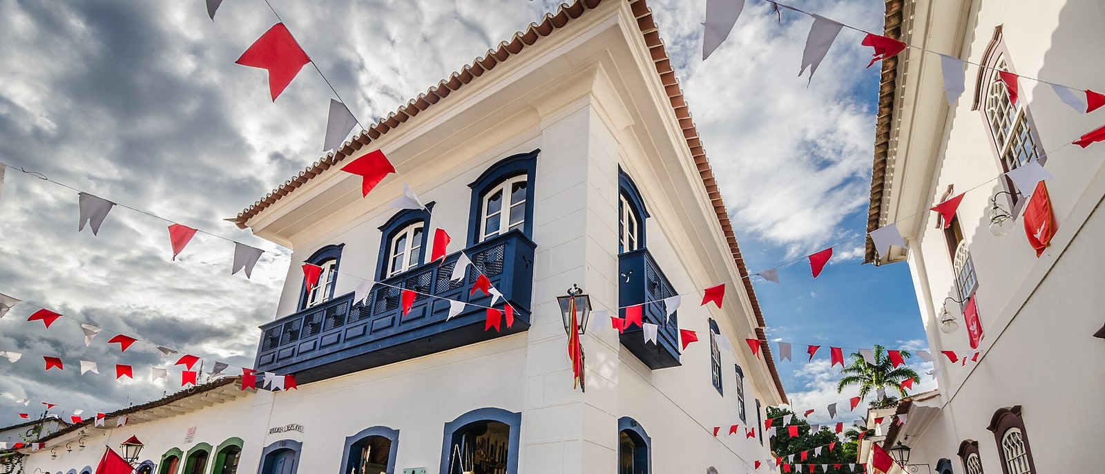 A colonial house in Paraty hung with bunting
