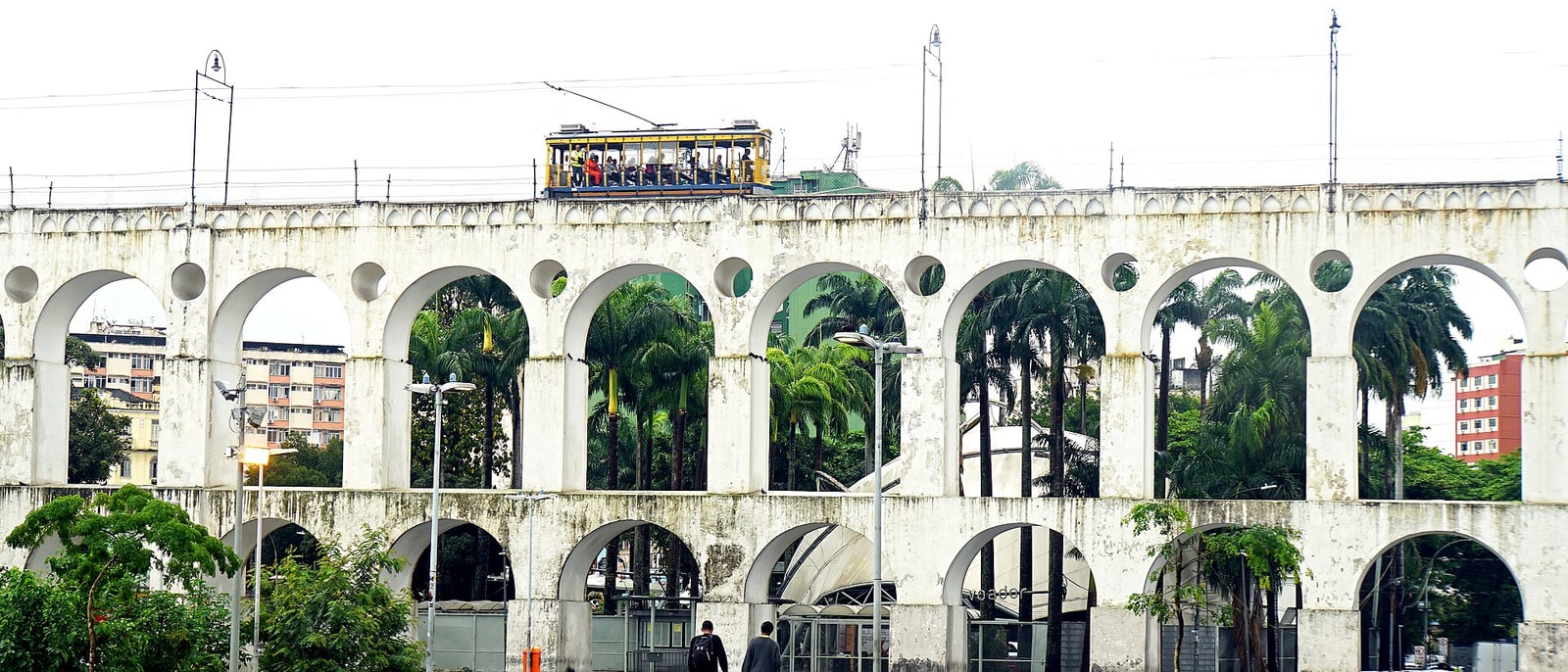 The Lapa arches with the Santa Teresa tram crossing above