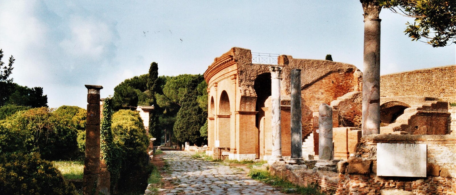 Las ruinas de Ostia Antica, la ciudad portuaria de Roma que casi nadie visita