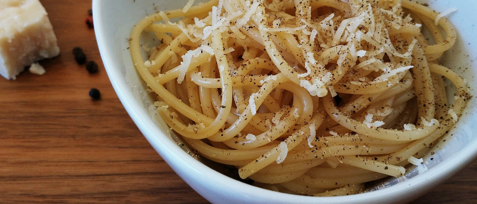 A plate of cacio e pepe: pecorino, pepper and nothing else