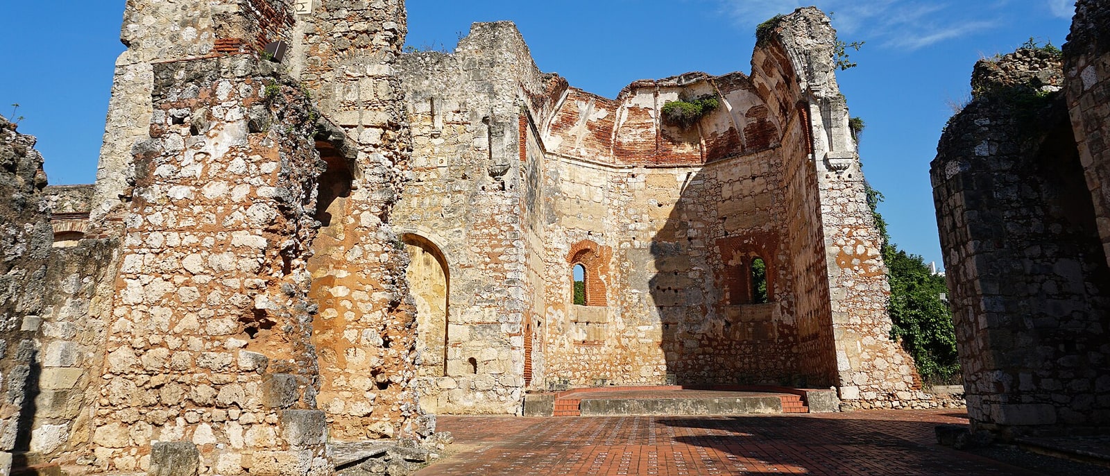 The ruins of the San Francisco monastery, where the Bonyé band plays on Sundays
