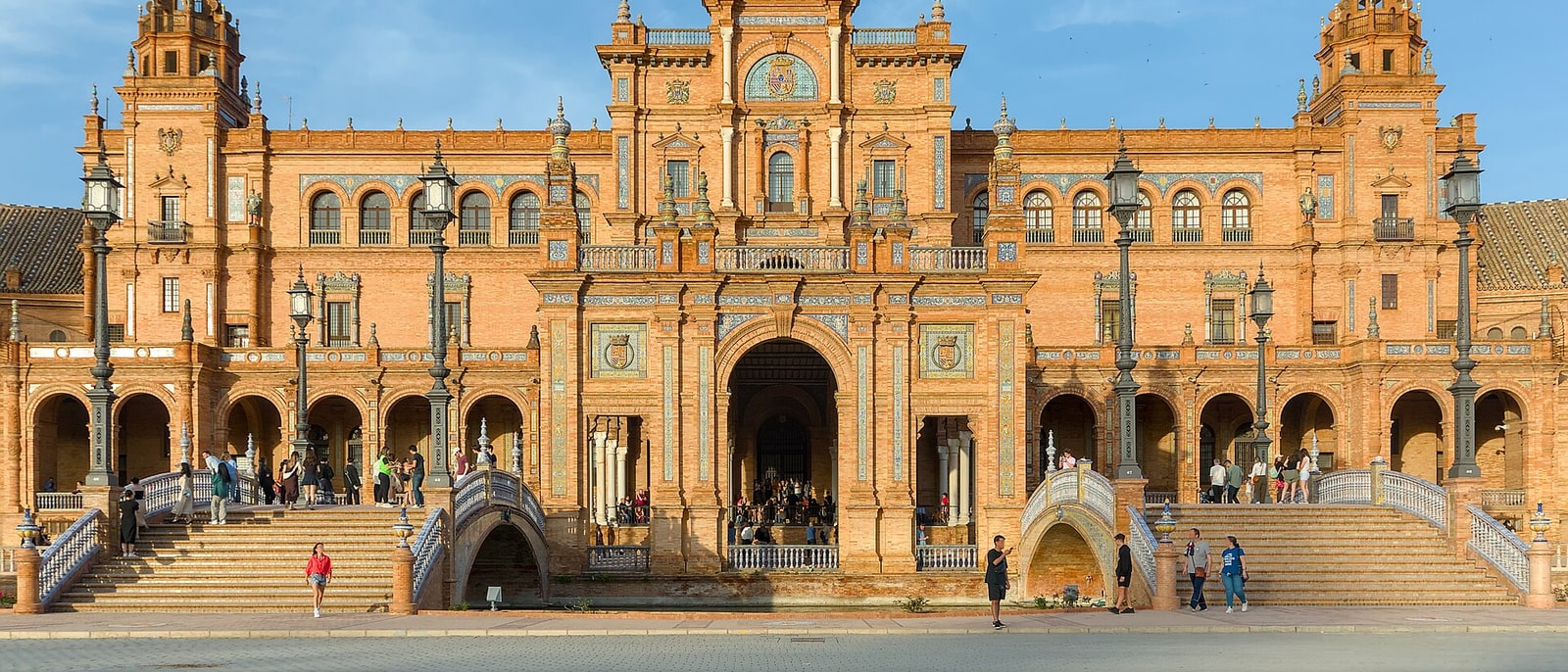 Seville’s Plaza de España, its long curve of brick and tile