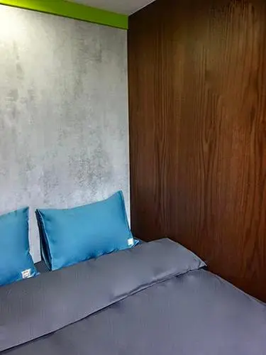sleep’n fly Cabin & Showers (Double Off Peak 08:00-21:59) 3hr stay