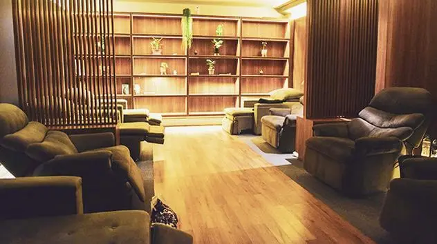 Urban Cowork Airport Lounge