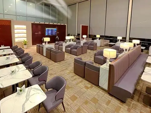 Juneyao Air Lounge No.86