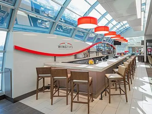 Wingtips Lounge St. Louis