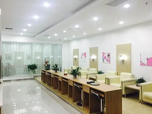 First Class Lounge