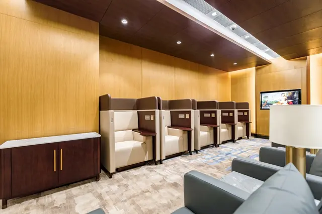 Plaza Premium Lounge V1